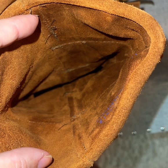 Women’s Minnetonka suede Moccasin boots NIB size 8 brown - Picture 7 of 11